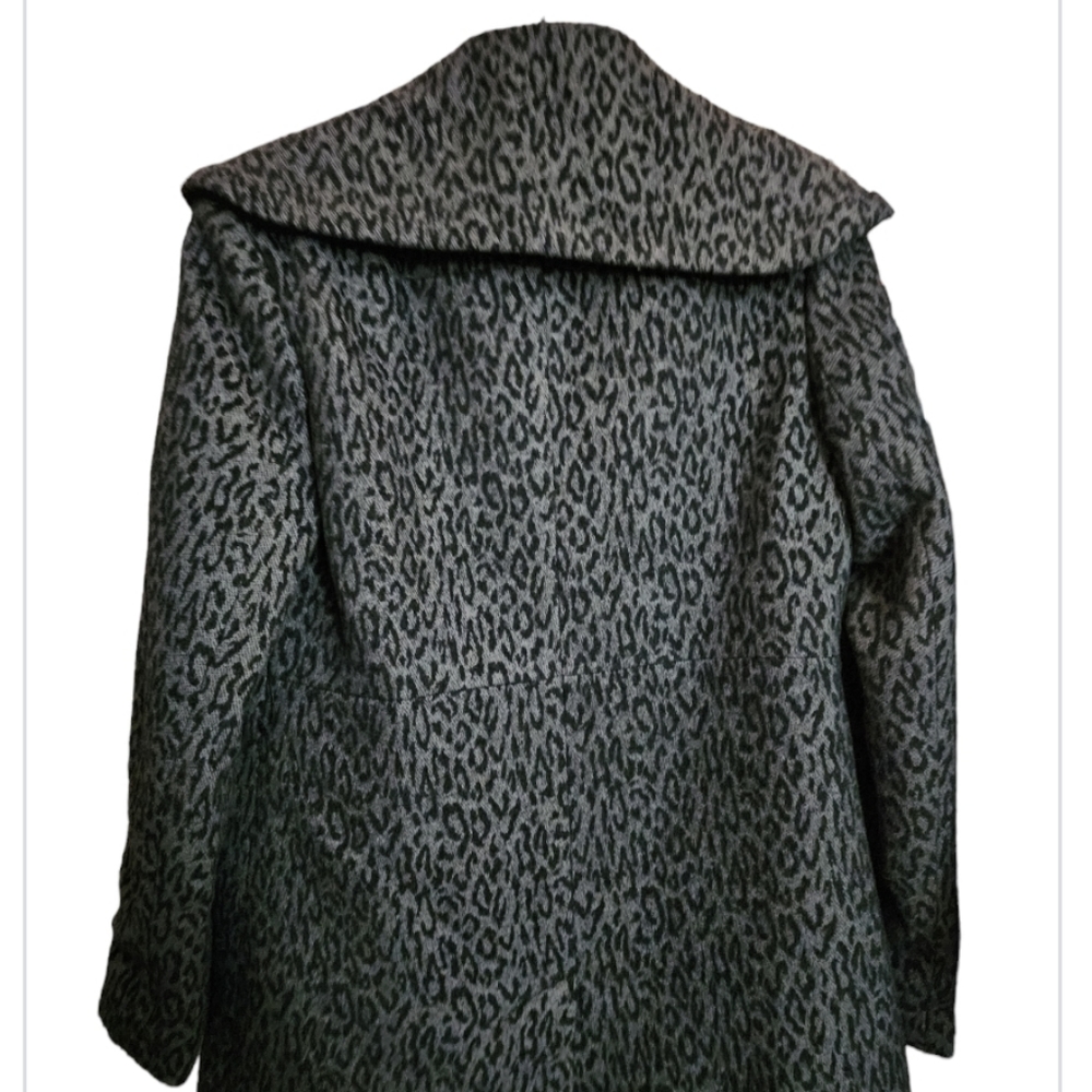 Calvin Klein Leopard Print Jacket - Picture 2 of 3